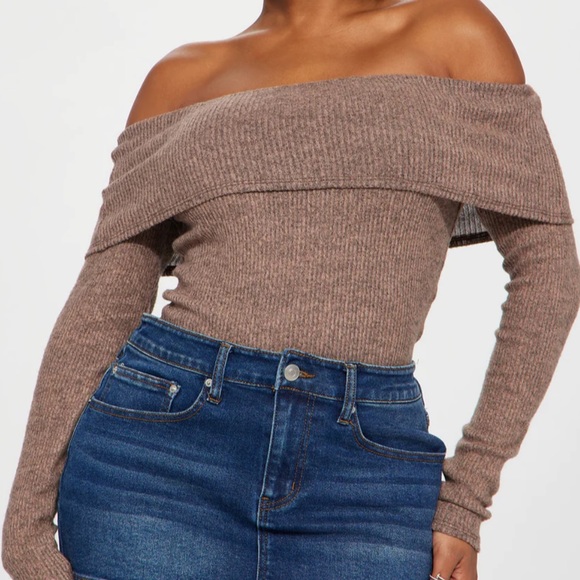 Off shoulder top - Picture 2 of 3